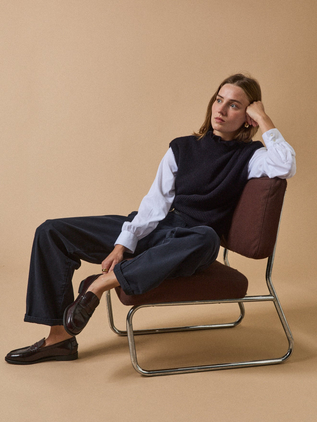 Capucine | Pull sans manches à col froufrou