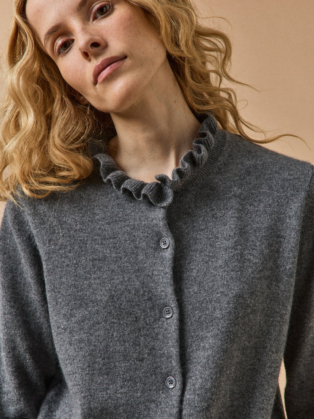 Camille | Cardigan col volanté en cachemire