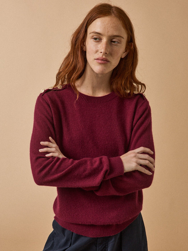 Apolline | Pull en cachemire à boutons dorés