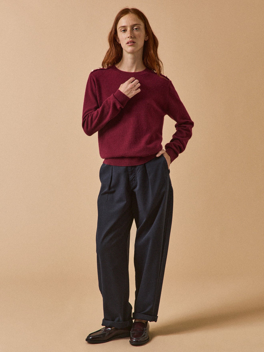 Apolline | Pull en cachemire à boutons dorés