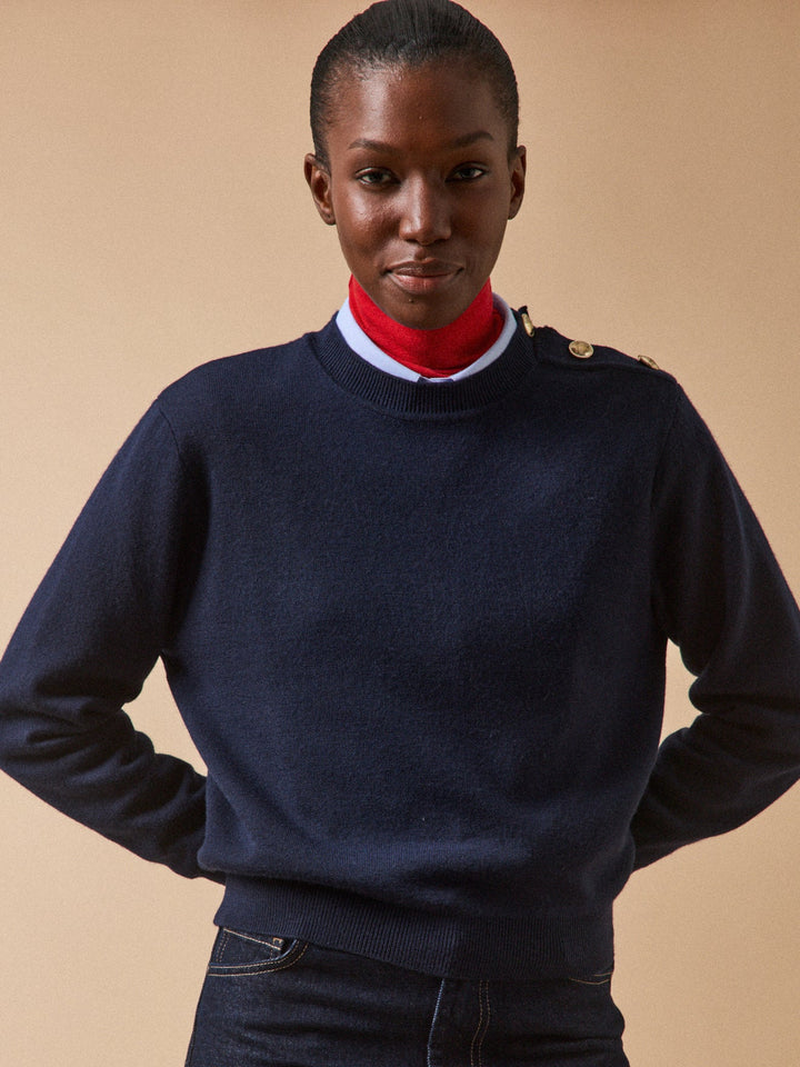 Solène | Pull à boutons dorés en laine RWS*