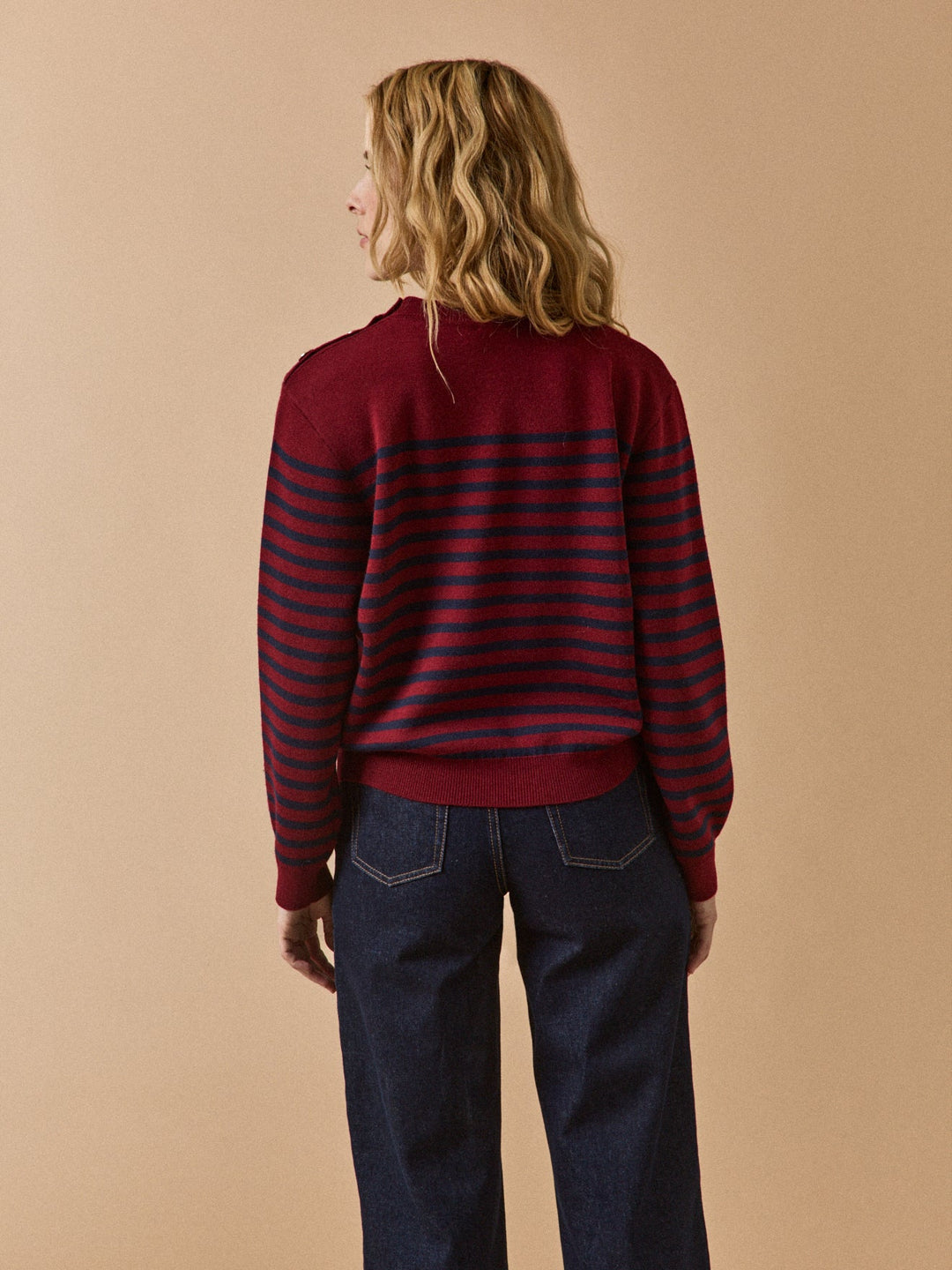 Colette | Pull aux boutons dorés en laine RWS*