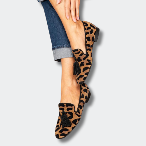 Ariané™ | Mocassins léopard à pompons