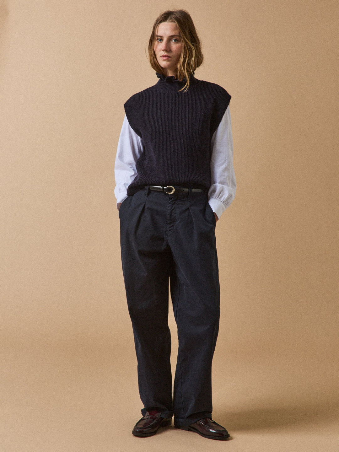 Capucine | Pull sans manches à col froufrou